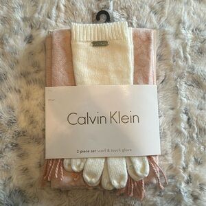 Calvin Klein scarf/ glove set